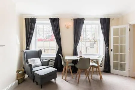 Regency Apartment - Private Entrance & Courtyard Cheltenham United Kingdom