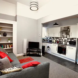  Apartment Perfect Location For Racecourse And Town Centre